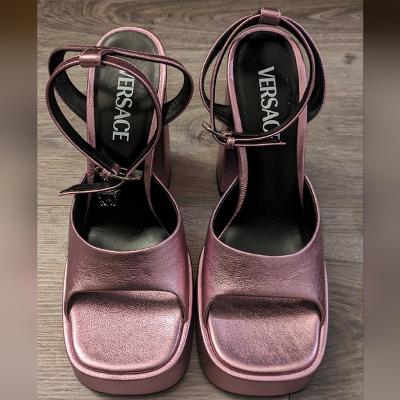 Versace Aevitas Sandals Baby Pink - Picture 2 of 6